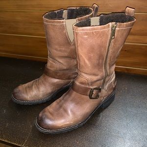 LL Bean brown leather boots • size 6.5